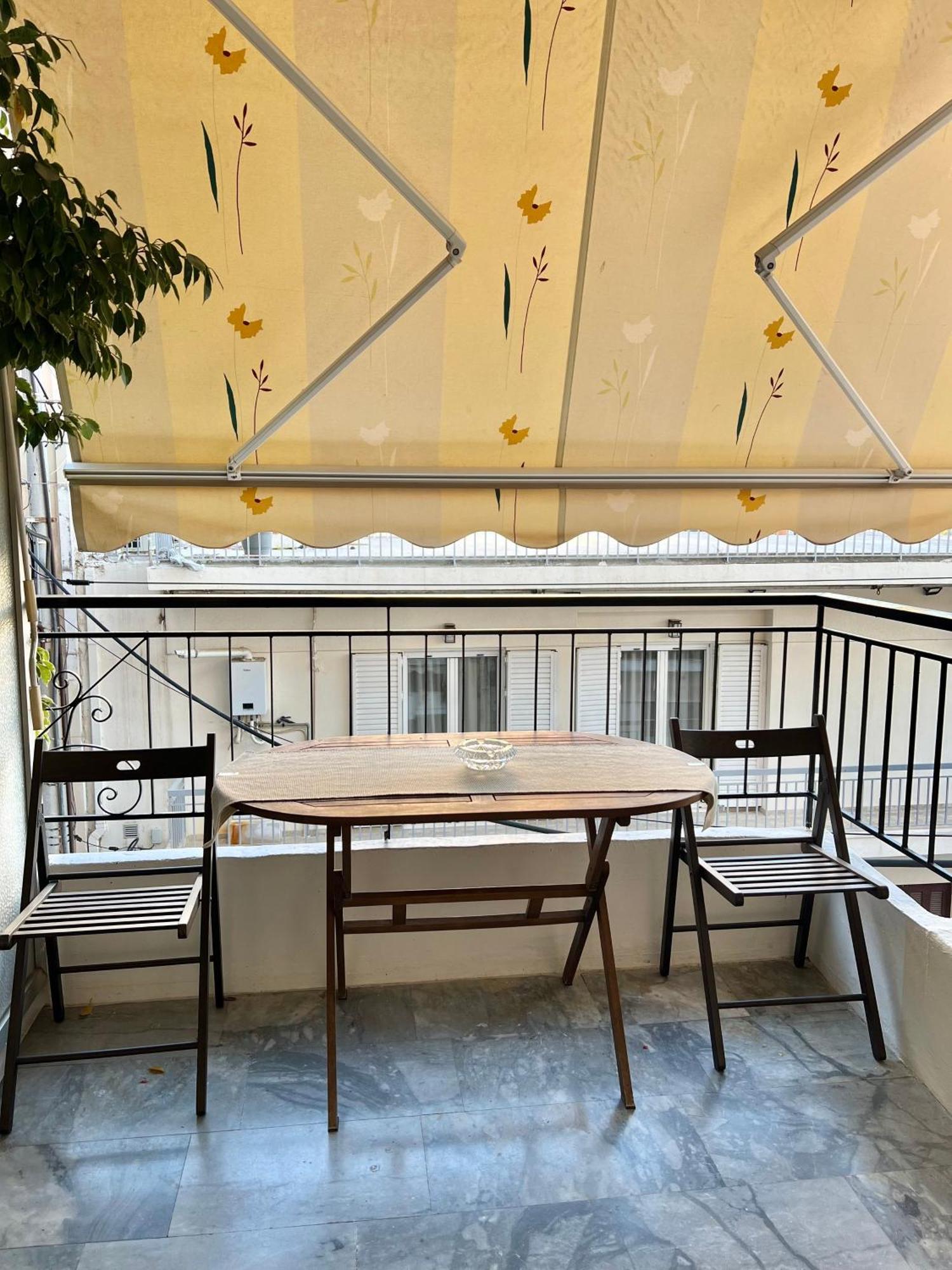 Mamour Apartment In Athens Atenas Exterior foto